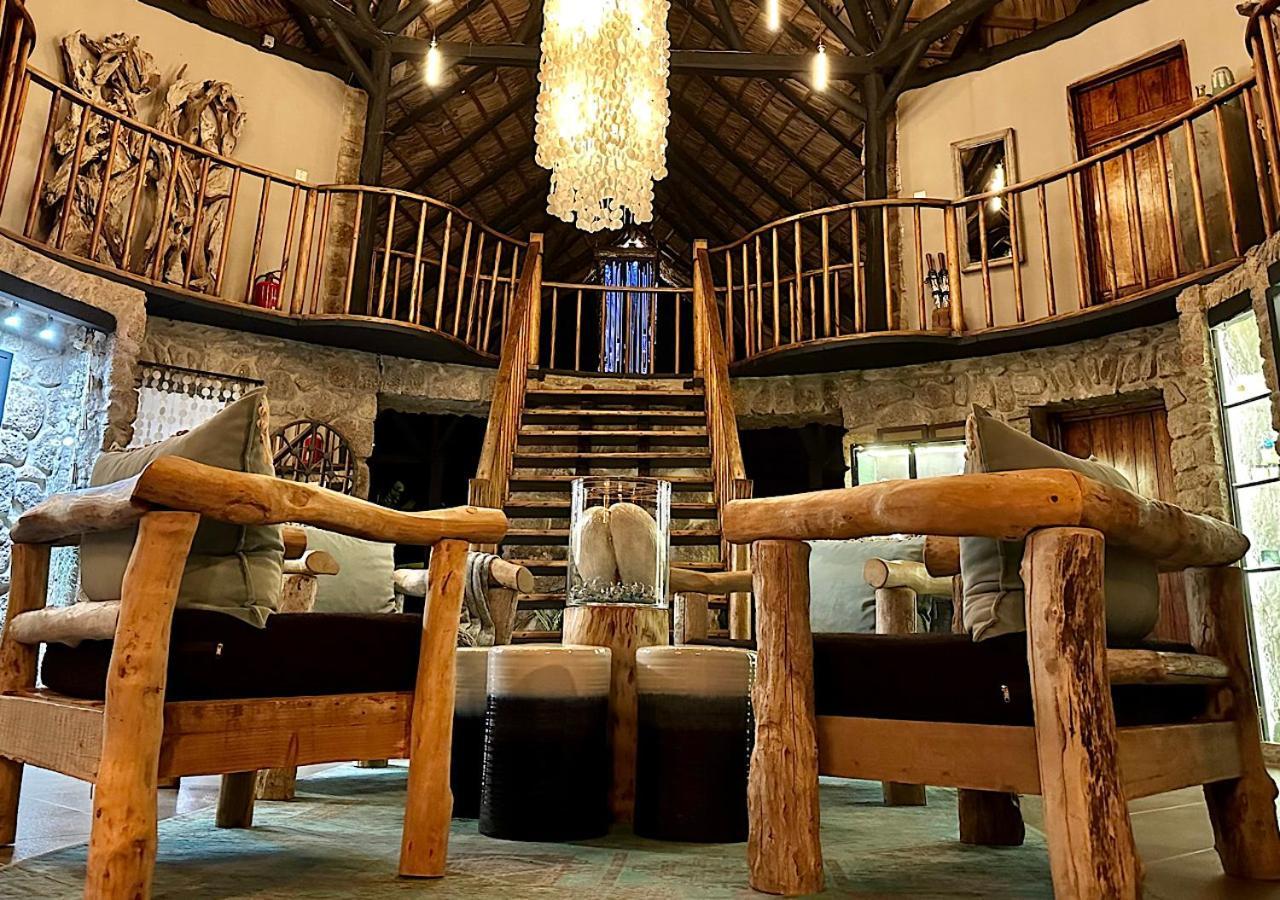 Chateau De Feuilles & Spa - Praslin Island Baie Sainte Anne Dış mekan fotoğraf